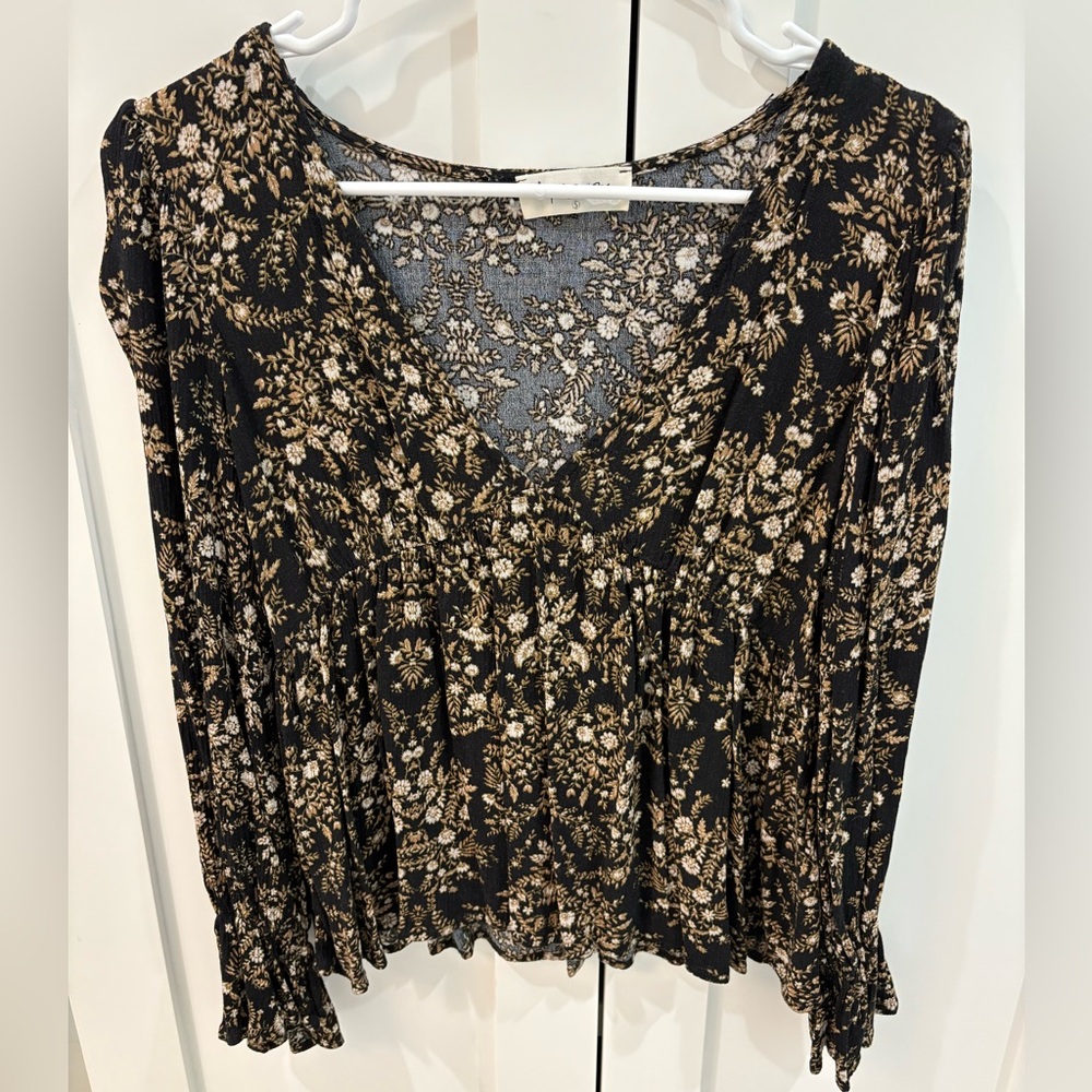 Long Sleeve Floral Top